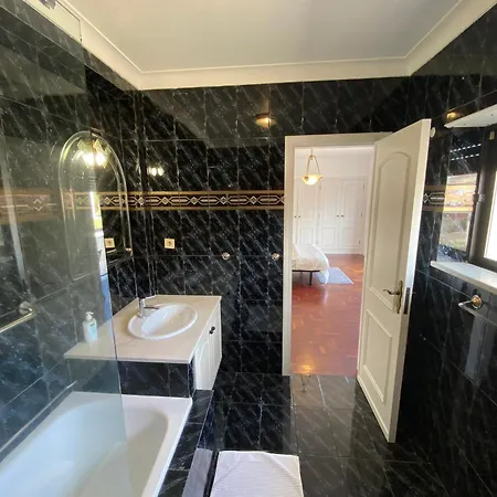 Guest house Half Way Lisbon - Porto *
