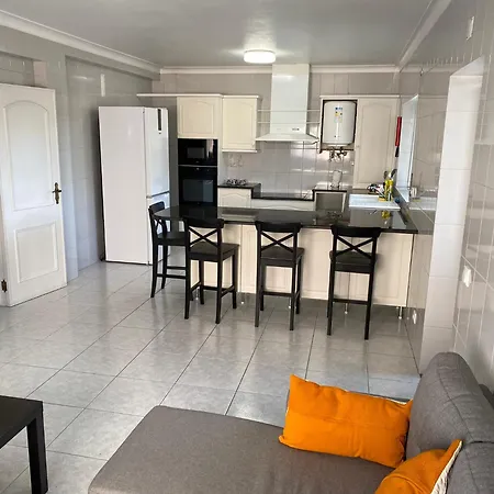 Half Way Lisbon - Porto - Edm Guest house *