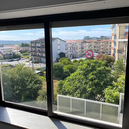 Half Way Lisbon - Porto Guest house