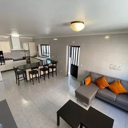 Guest house Half Way Lisbon - Porto *